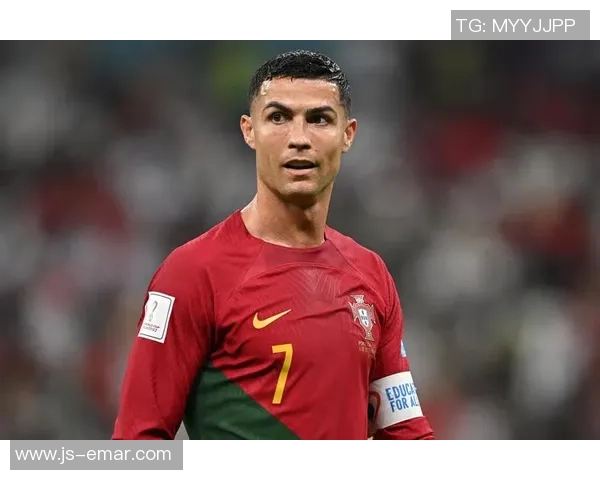 足球明星博特巴的辉煌历程与对足球的热爱探索 足球明星博特巴的辉煌历程与对足球的热爱探索