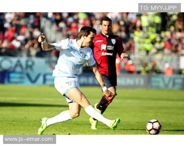 K足球会：探索足球文化的魅力与团队精神的融合之旅