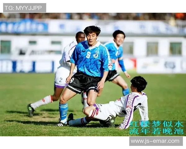 大连万达足球队员的成长之路与未来展望解析